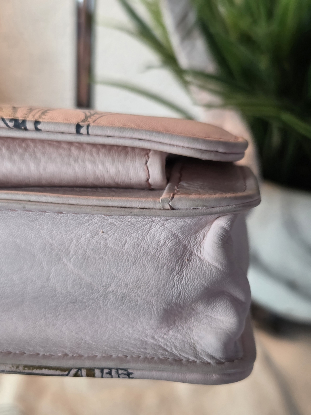 Anuschka Hand-Painted Genuine Leather Flap Front Crossbody Bag - Picture 7 of 14